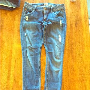 ⬇️ Hudson Jeans - Collin Skinny with flap pocket