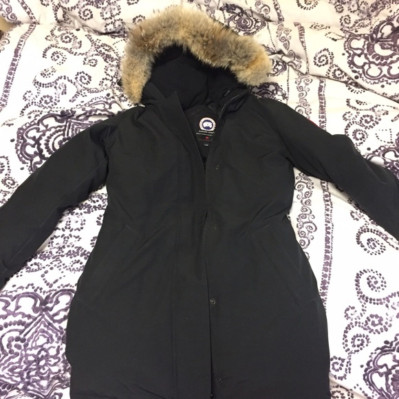 Canada Goose Jackets & Blazers - Canada Goose Victoria Parka (offers welcome)