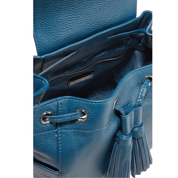 🎊SOLD🎊Tory Burch Thea Mini Backpack - Picture 3 of 7