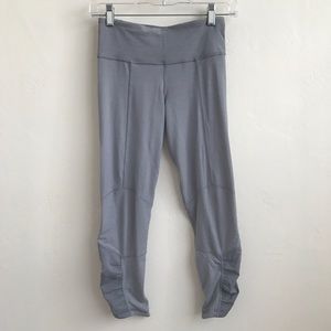 Lululemon vintage light gray crops