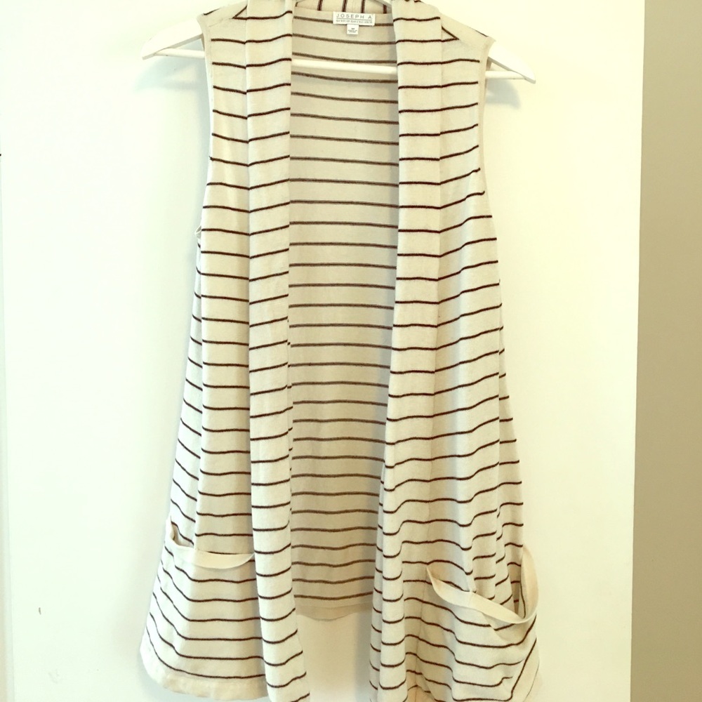 Sleeveless striped sweater