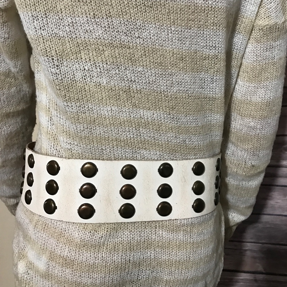 Belt - Picture 3 of 4