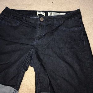 Stretchy Blue jean Bermuda shorts!!!