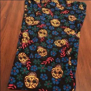Lularoe tc skulls