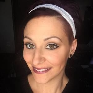 Meet your Posher, Dana