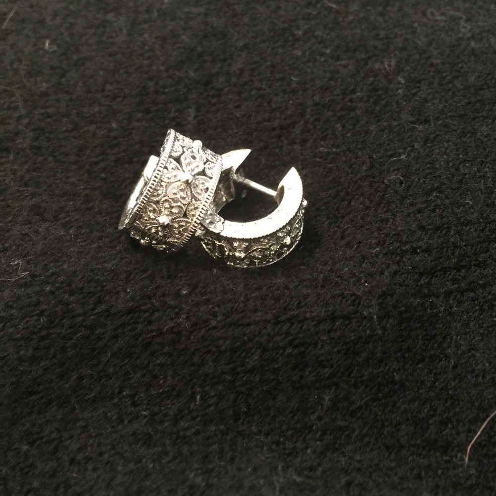 White gold diamond earrings