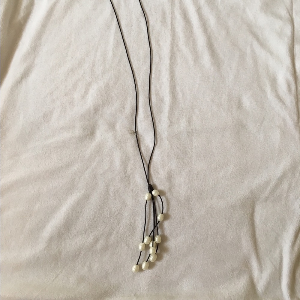 Leather and pearl necklace