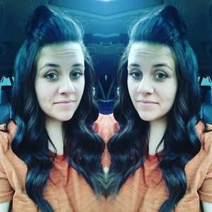 Meet your Posher, Lydia