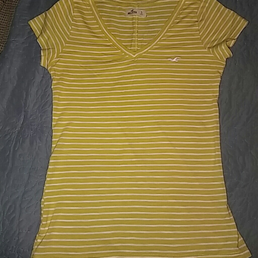 Hollister t-shirt