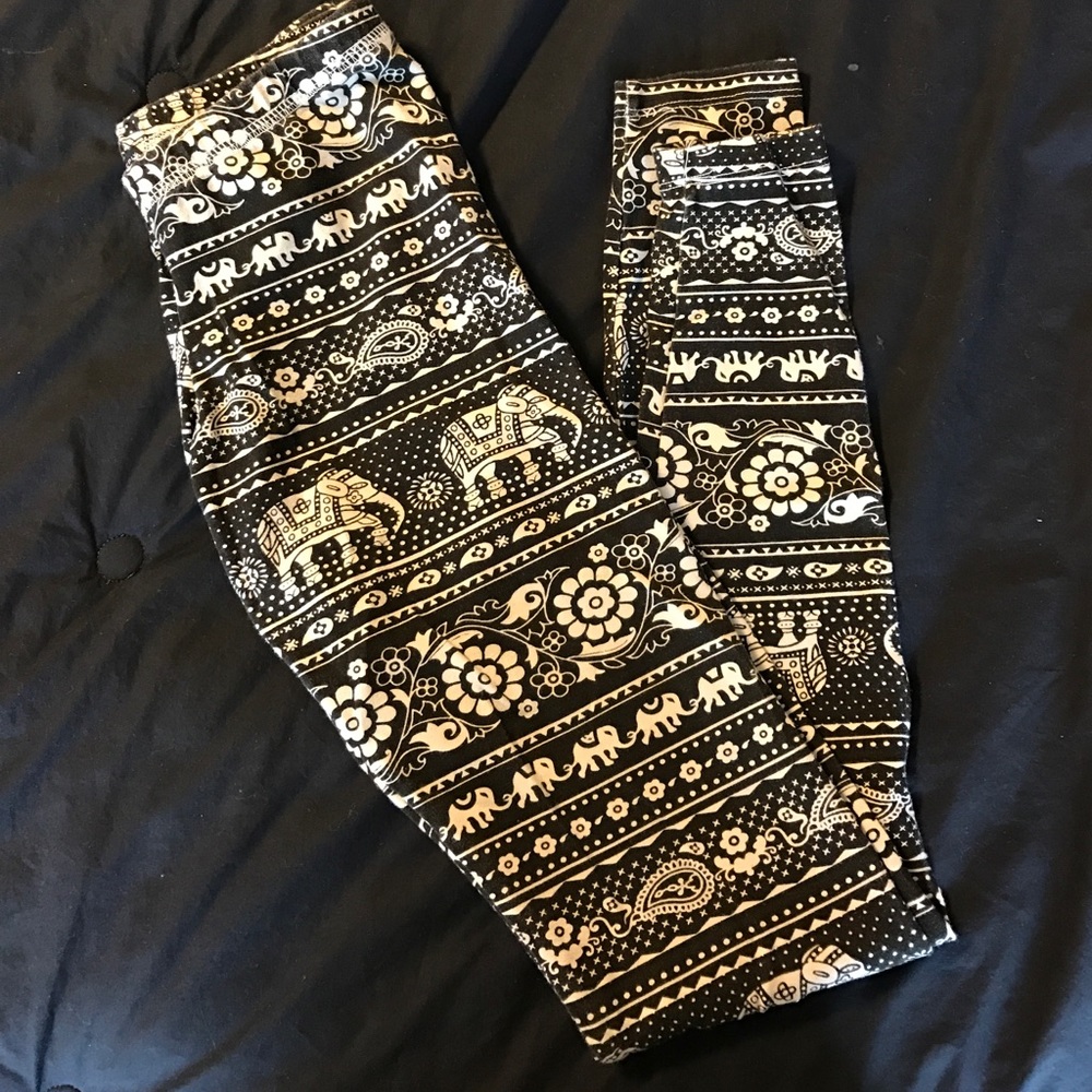 Boho elephant print leggings
