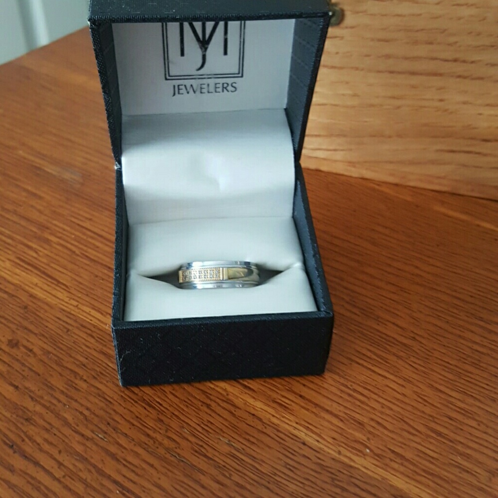 Gold & Silver Men's wedding band
