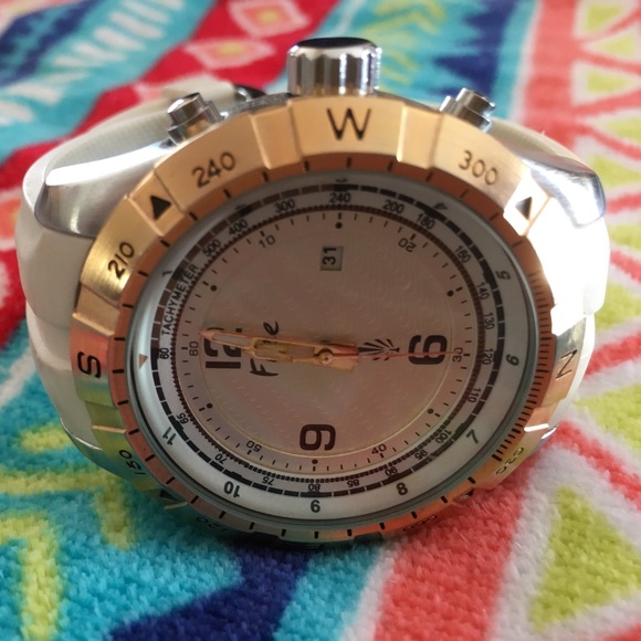 White FREE watch - Picture 2 of 3