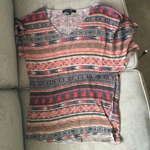 Women's short sleeve printed top.