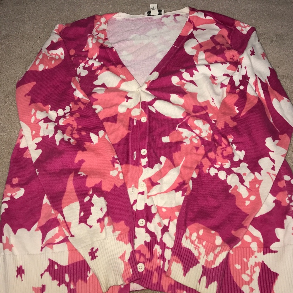 Cute Spring Cardigan!! Barely worn!!