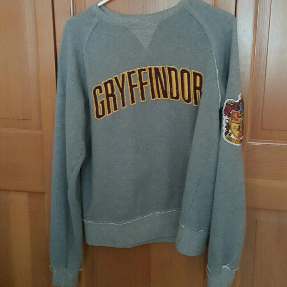 Wizarding world harry potter Gryffindor sweater