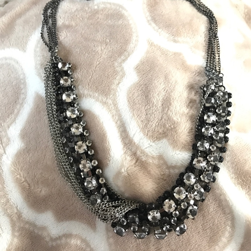 Chain and Jewel Fashion Necklace