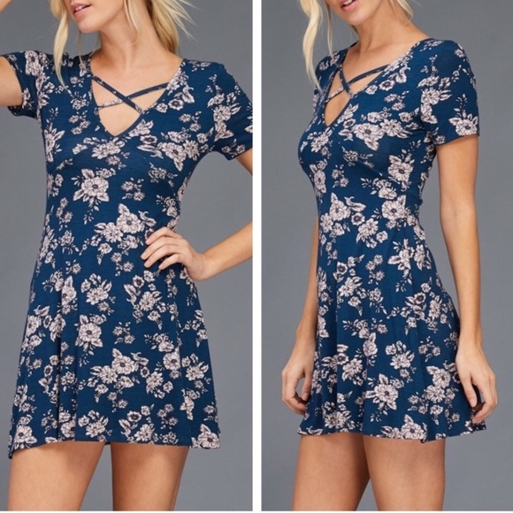 Dresses & Skirts - CLEARANCE New Floral Mini Dress