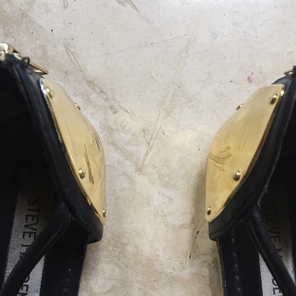 Steve Madden Gold Plated Sandals - Picture 2 of 4