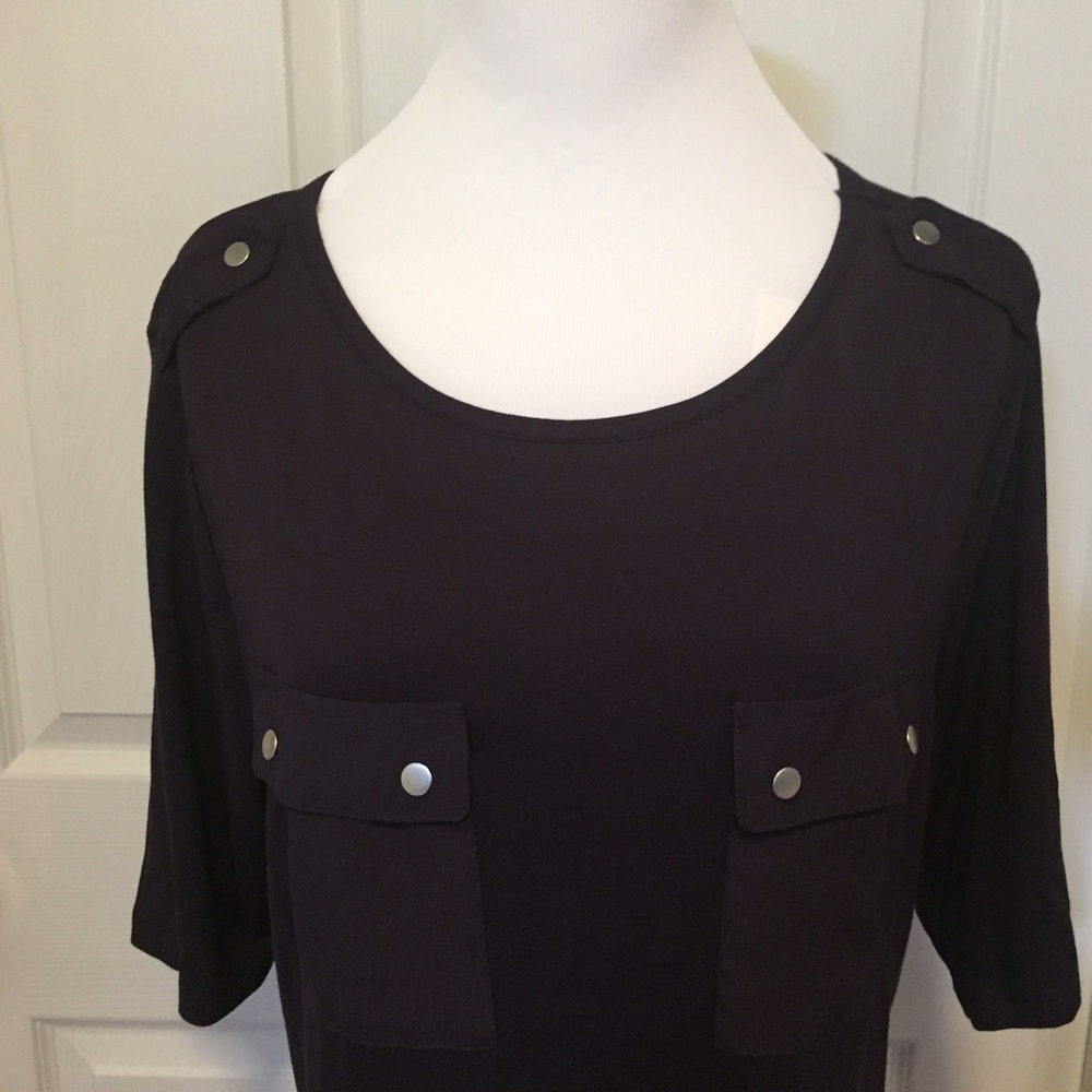 Dressy t-shirt in plum purple