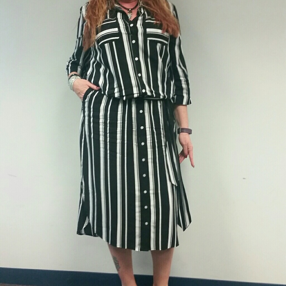 * Brand new w/Tag * New York & Company shirt dress