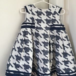 Noma Fernandez girls dress like new
