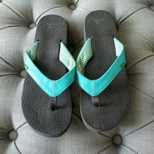 Sanuk Turquoise flip flops