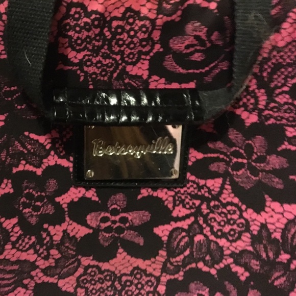 BETSEY JOHNSON COMPUTER CASE - Picture 3 of 5