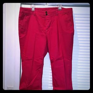 Bright pink denim Capri