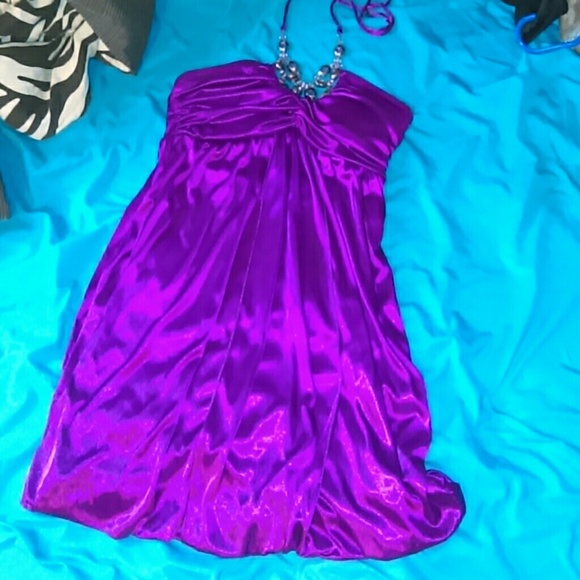 Dress - Picture 1 of 1