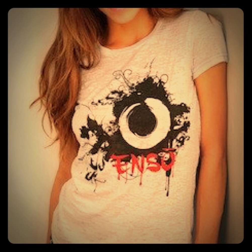 Hybrid Tee