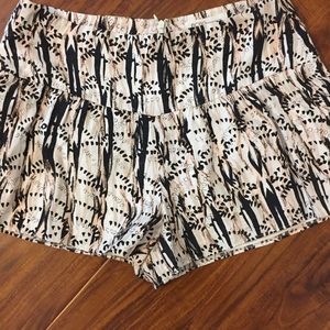 BCBGeneration printed shorts. Size 6.