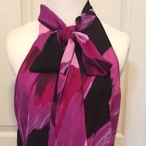 Jennifer Lopez print sleeveless top.