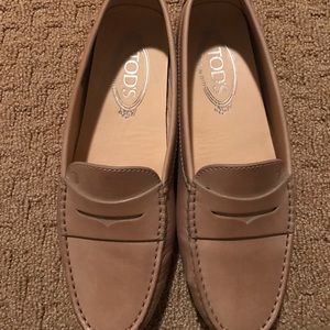 Tod's classic driving loafers