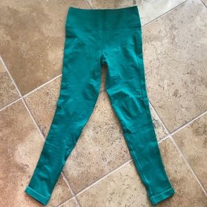 Lululemon zone in tights