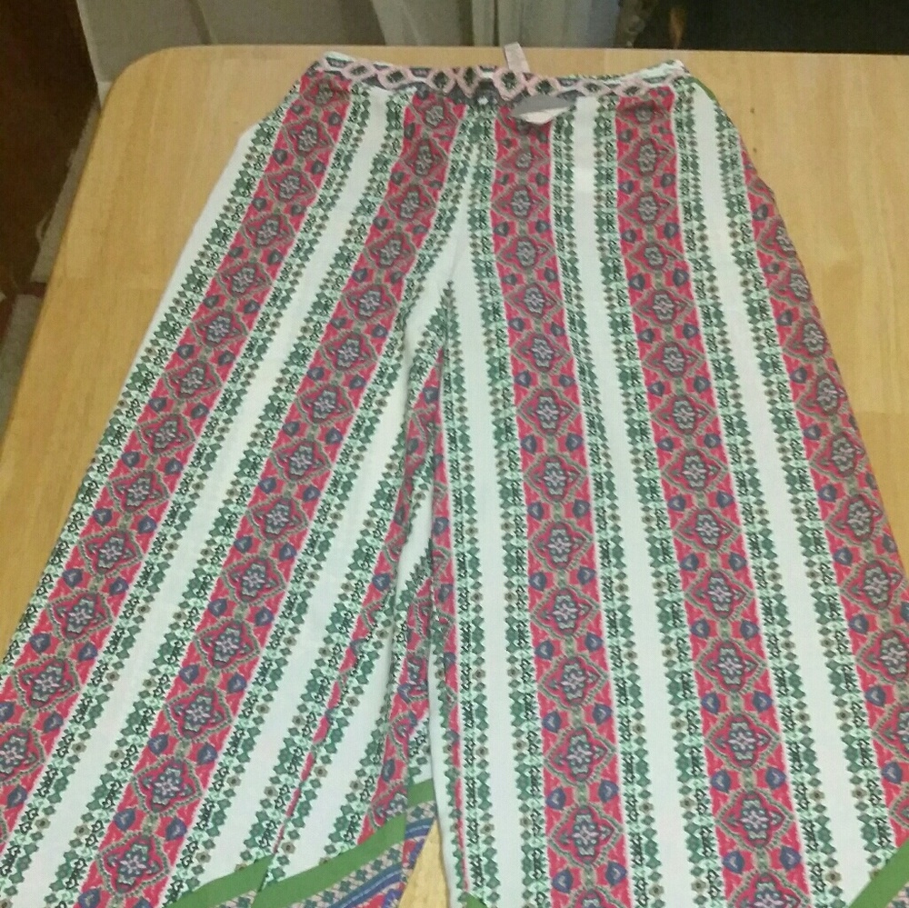 Wide leg pants
