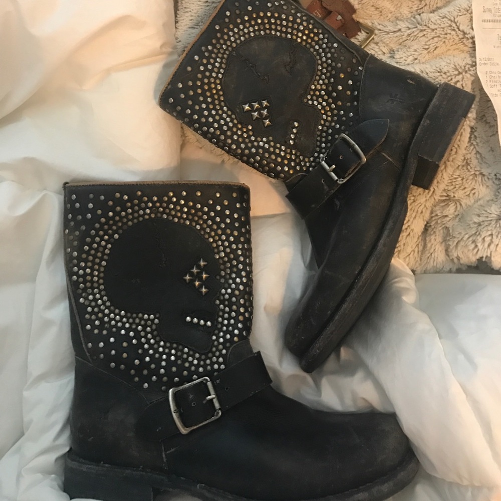frye skull boots