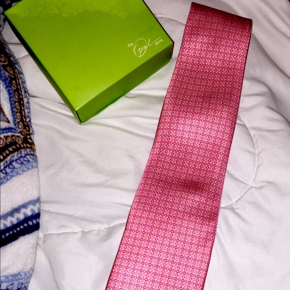 Oprah Winfrey-Italian Silk Men's Tie. NEW with Box - Picture 4 of 5
