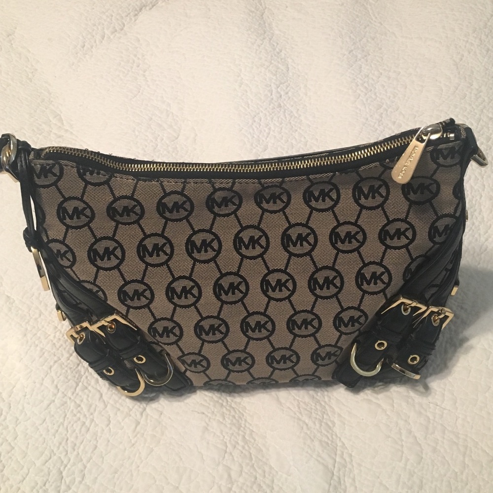 EUC Michael Kors monogram convertible bag