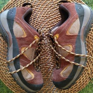 Womens Patagonia hiking shoes size 7