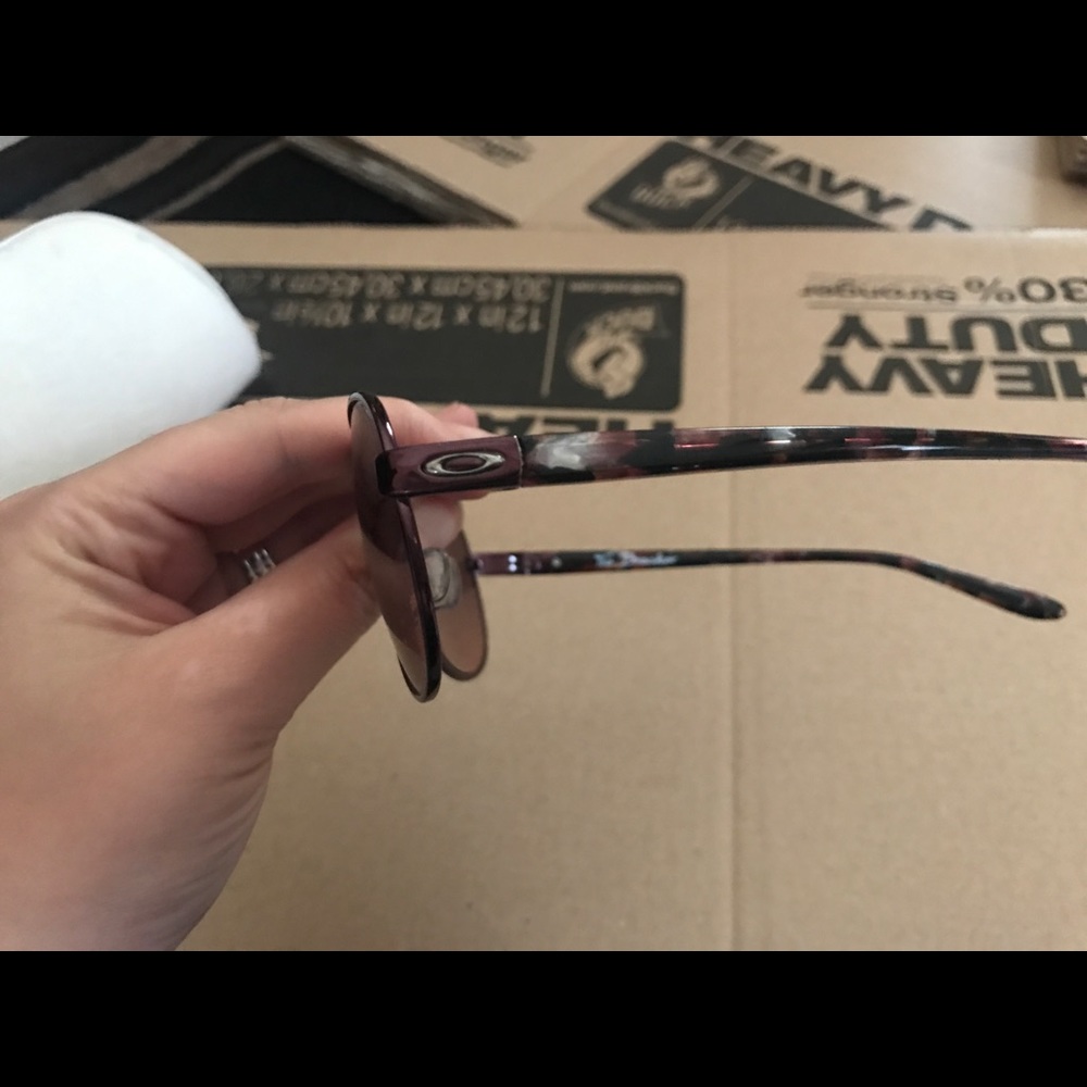 🔥SOLD🔥Women Oakley sunglasses
