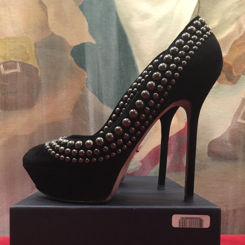 SERGIO ROSSI Black Suede Leather Studded Pumps