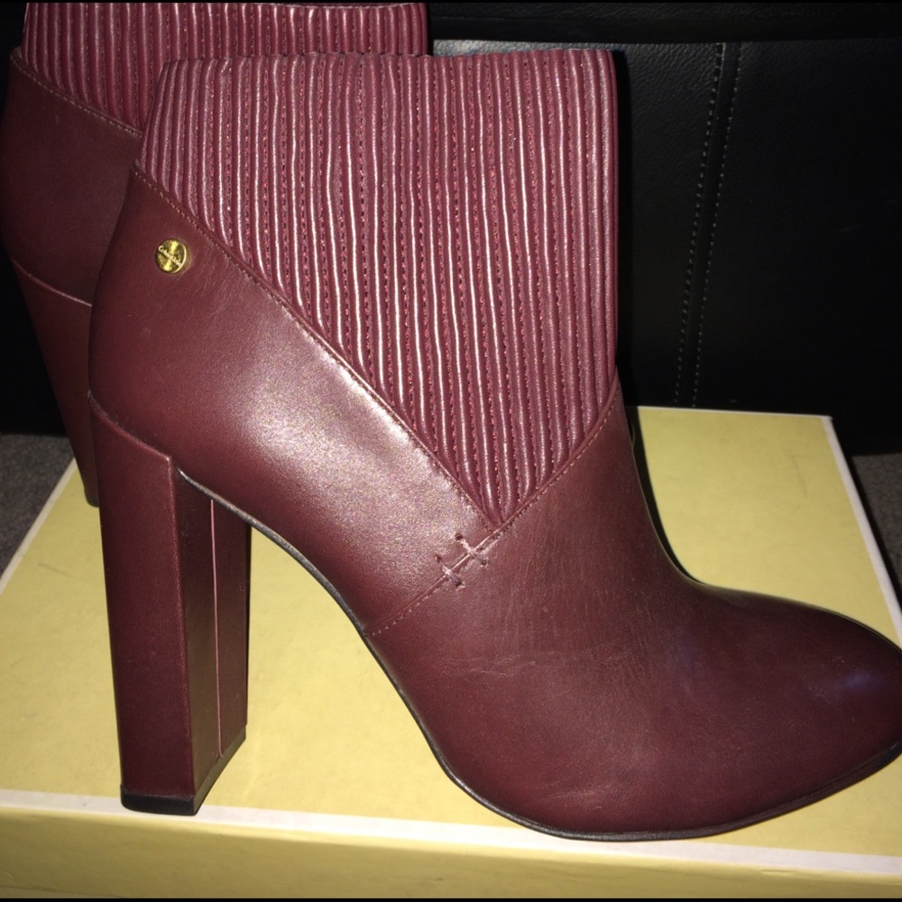 Calvin Klein genuine leather ankle boots - Picture 2 of 4