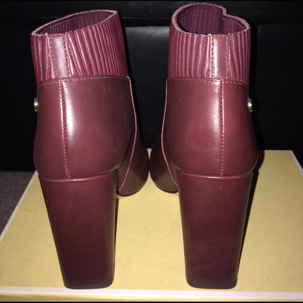 Calvin Klein genuine leather ankle boots - Picture 4 of 4