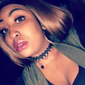 Meet your Posher, Markethia