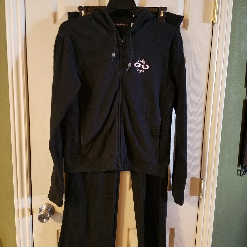 Lady Enyce Jogger Set