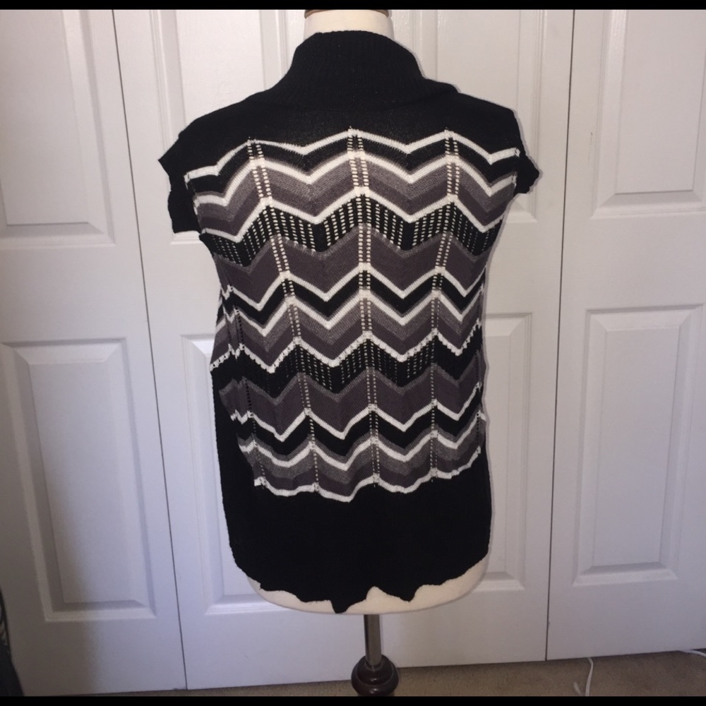 Vest - Picture 2 of 2