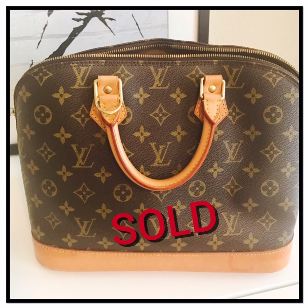 Authentic LV alma.‼️NO TRADES/OPEN TO OFFERS🅿️🅿️