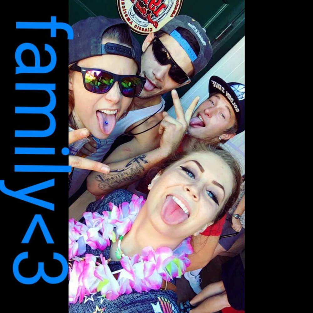 Meet your Posher, Ariel