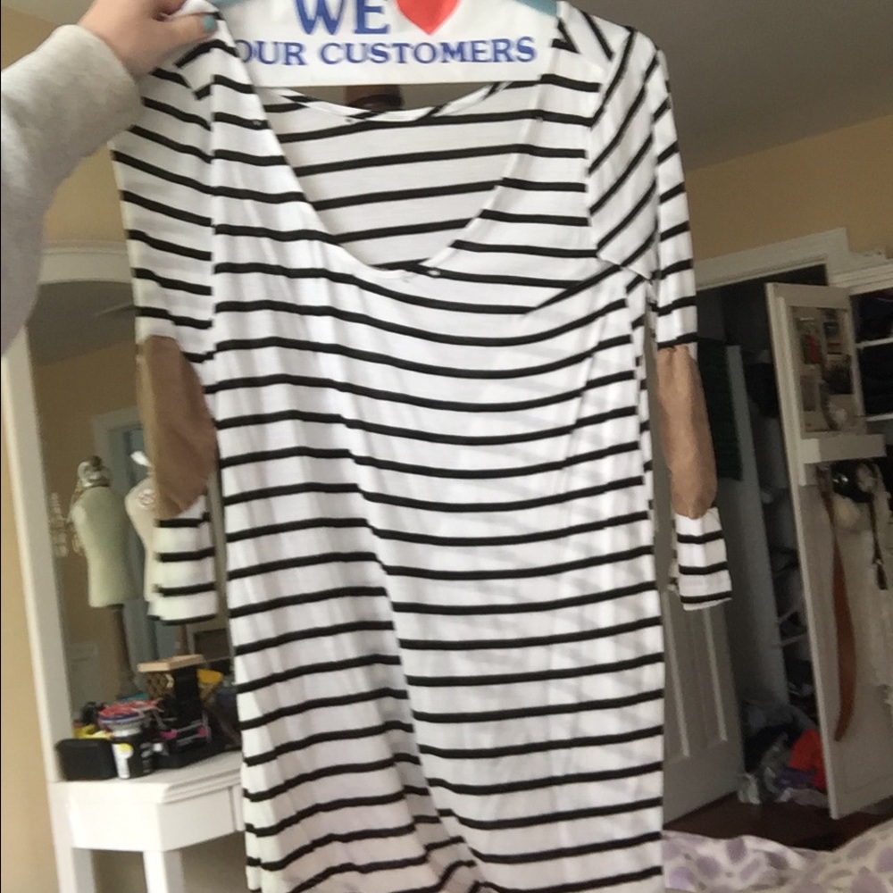 Scoop back stripe tee