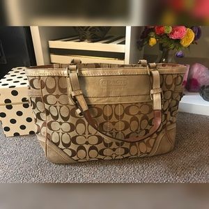 Signiture Coach Bucket Style Purse